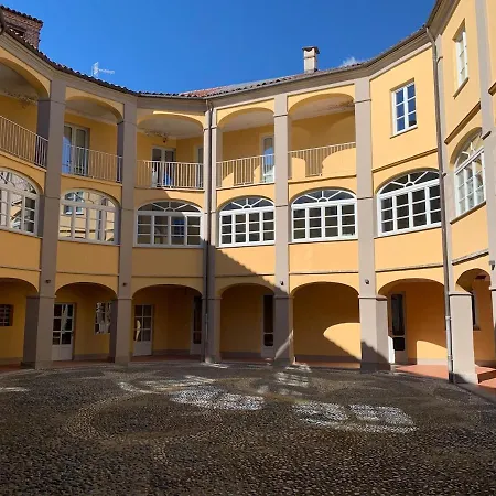 Palazzo Caroni, Exclusive Private With Terrace And Garden Villa Piasco
