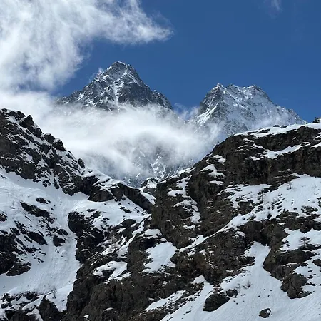 וילה Palazzo Caroni, Exclusive Private With Terrace And Garden Piasco