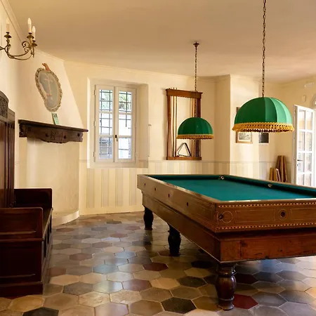 Villa Palazzo Caroni, Exclusive Private With Terrace And Garden Piasco