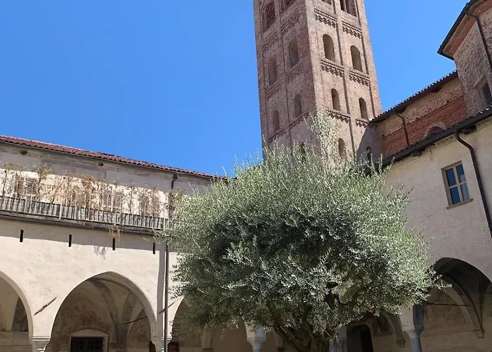 Palazzo Caroni, Exclusive Private With Terrace And Garden * Piasco